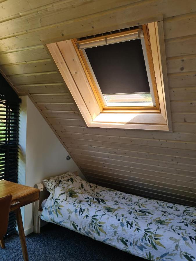 Vakantiehuis Met Hottub En Barrelsauna Омен Екстериор снимка