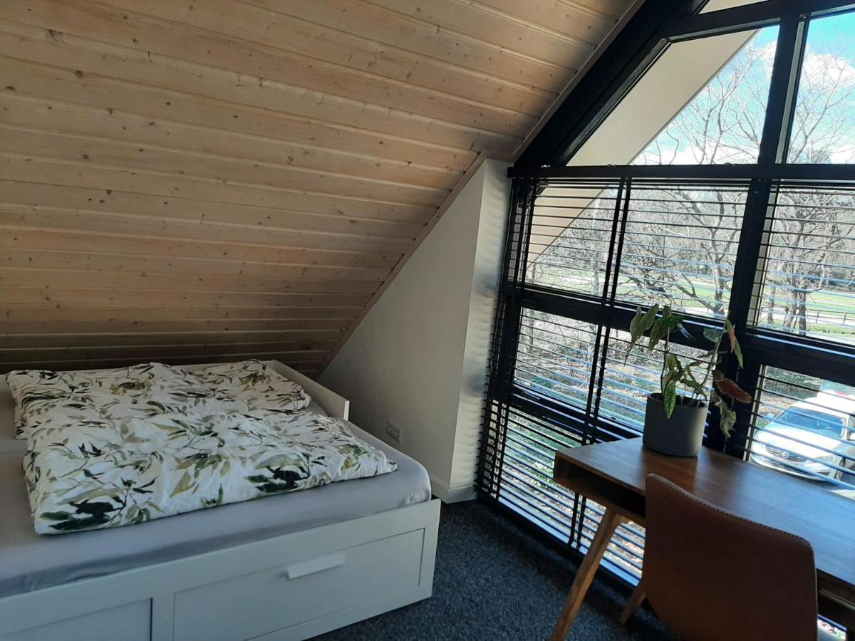 Vakantiehuis Met Hottub En Barrelsauna Омен Екстериор снимка